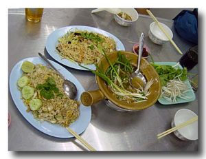 フカヒレスープと香港炒麺、炒飯