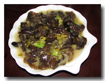 雪菜炒黒木耳　雪菜の漬け物と黒木耳の炒め物