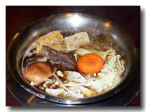 紅焼羊肉爐：醤油系の羊鍋。