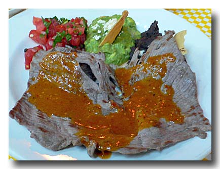 タサホ・サルサ・メヒカーナ　干し肉のトマトチリソースがけ