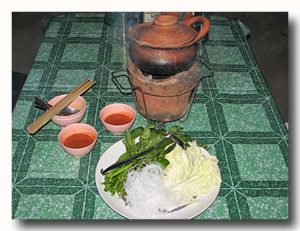 タイスキの基本セット　スープ、たれ、野菜類