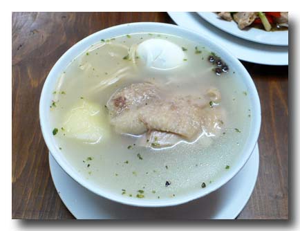 カルド・デ・ガジーナ caldo de gallina [鶏のスープ麺]