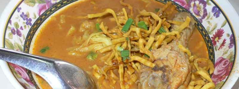 カオソーイ チェンマイ風カレーラーメン