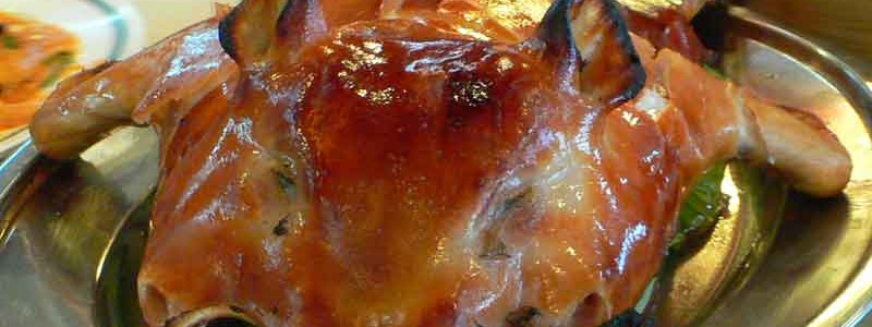 ムーハン 子豚の丸焼き